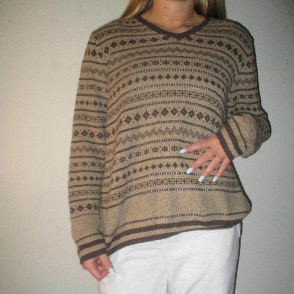 Tan and Brown sweater, cute and cozy! #cozy